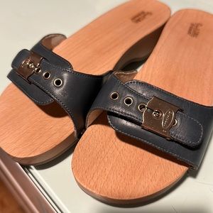 Original Classic Dr. Scholls never been worn new without tags.